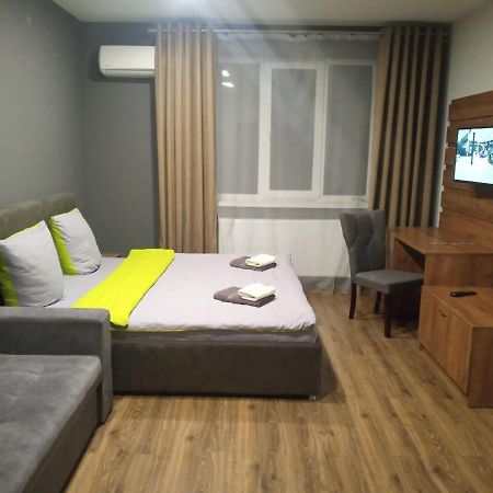 Apartment Yes 41 Uzjhorod Exteriör bild
