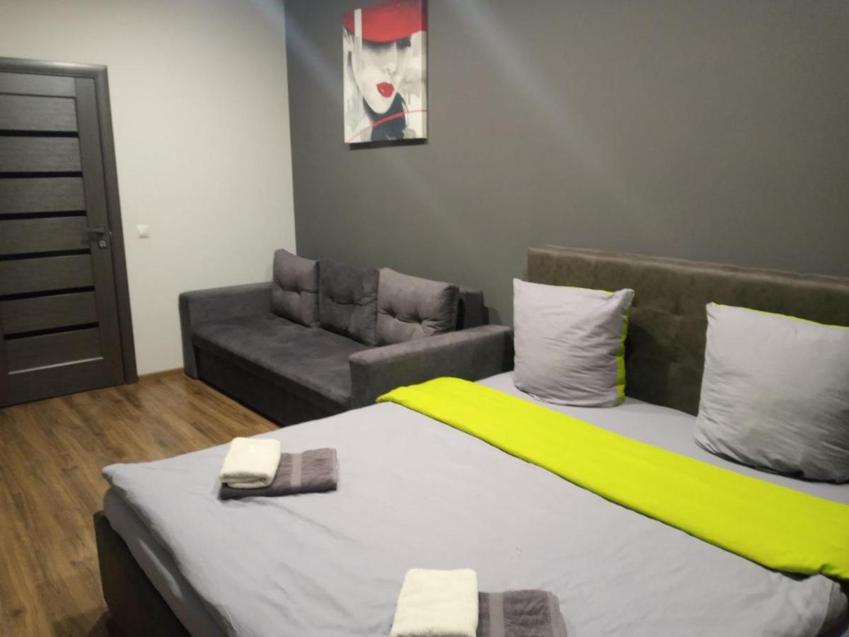 Apartment Yes 41 Uzjhorod Exteriör bild