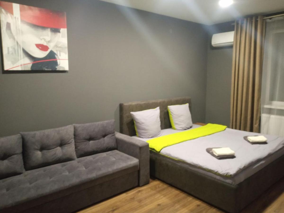 Apartment Yes 41 Uzjhorod Exteriör bild