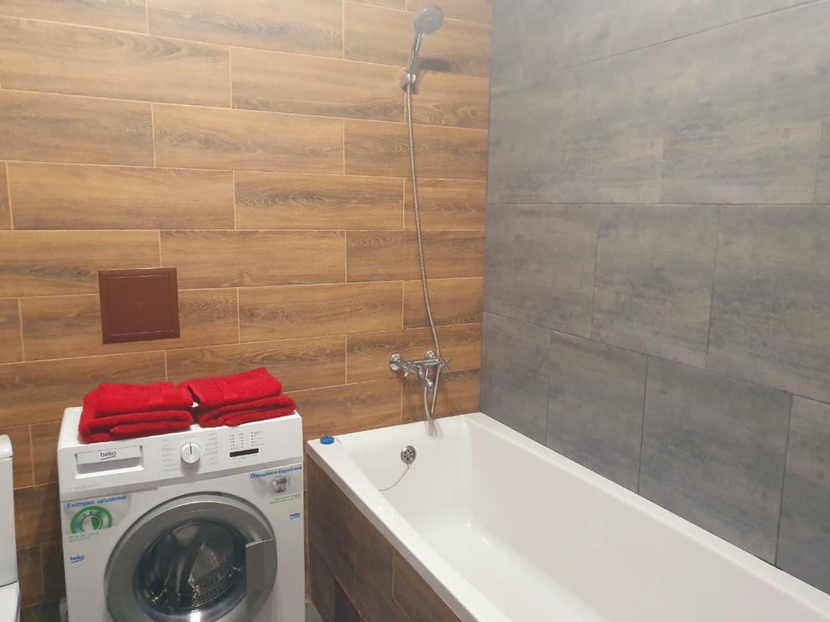 Apartment Yes 41 Uzjhorod Exteriör bild